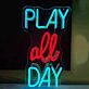 PLAY all DAY LED-Neonschild für Gaming und Freizeitraum