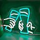 Dekoratives LED Neonschild mit anstoßenden Gläsern Motiv als stimmungsvolle Wandbeleuchtung für Bar Party oder Wohnzimmer