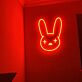 Hasengesicht mit gekreuzten Augen LED-Neonschild Gaming Bar