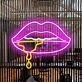 Lippen mit tropfender Flüssigkeit LED-Neonschild für Bar Club