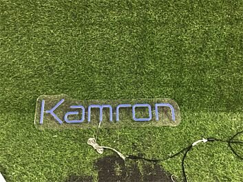 Kamron LED Neonschild mit Namen für Wohnzimmer und Bar