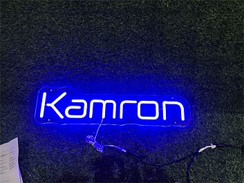 Kamron LED Neonschild mit Namen für Wohnzimmer und Bar