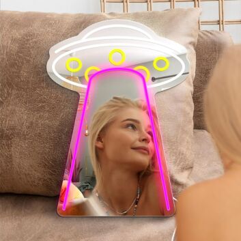 UFO mit Lichtstrahl LED-Neonschild für Gaming und Wohnzimmer