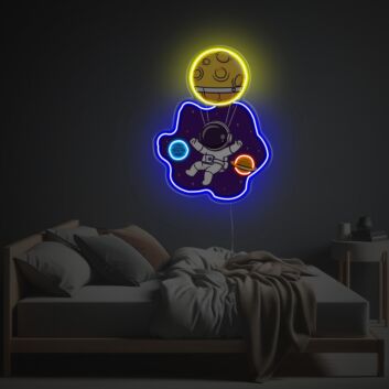 Verspieltes LED Neonschild mit Astronaut Motiv und Planeten Design
