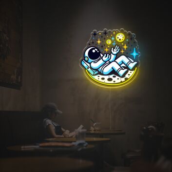 LED-Neonschild mit UV-Druck Schwebender Astronaut im Weltraum Stil Traumhafte Neon Wanddeko für Wohnzimmer Schlafzimmer Jugendzimmer und Kreative Räume