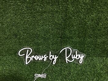 Brows by Ruby LED-Neonschild für Kosmetikstudio