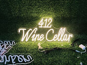 412 Wine Cellar LED-Neonschild für Weinkeller Bar