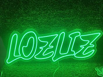 LOZIZ LED Neon Schriftzug in Grün