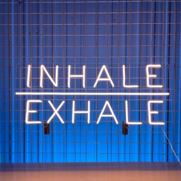 INHALE EXHALE LED-Neonschild für Yoga und Wohnzimmer