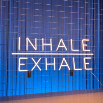 INHALE EXHALE LED-Neonschild für Yoga und Wohnzimmer