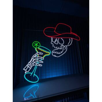 Totenkopf mit Cowboyhut und Cocktailglas LED-Neonschild für Bar Club