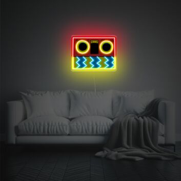 Retro-Kassette als LED-Neonschild mit UV-Druck