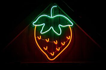 Erdbeere LED-Neonschild für Café und Küche