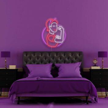 Frau mit geballtem Bizeps LED-Neonschild Fitnessstudio Wohnzimmer