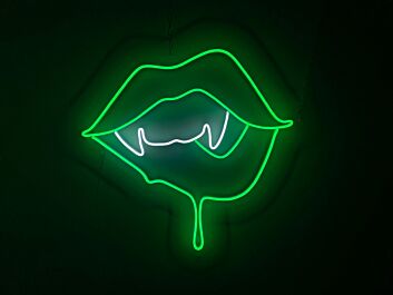 Vampirmund mit Fangzähnen LED-Neonschild für Bar Club