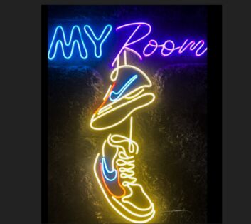 LED Neonschild My Room mit Sneaker Motiv als leuchtende Wanddekoration für Jugendzimmer Gaming Room Studio oder modernes Zuhause