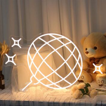 Wollknäuel LED Neonschild in Warmweiß im verspielten Design als leuchtende Wanddekoration für Kinderzimmer und moderne Wohnräume