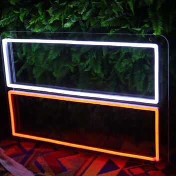 LED Neonschild mit zwei rechteckigen Rahmen als moderne Neon Wandbeleuchtung für Texte Logos und kreative Beschriftungen