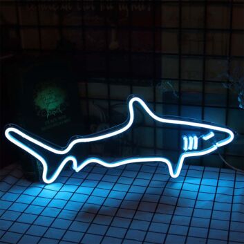 Modernes Hai LED Neonschild im minimalistischen Design als blaue Wanddekoration für Wohnraum Kinderzimmer und kreative Räume
