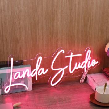 Landa Studio LED-Neonschild für Büro oder Studio