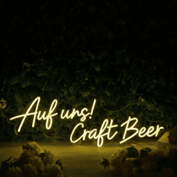 Auf uns! Craft Beer LED-Neonschild für Bar und Pub