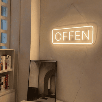 OFFEN LED-Neonschild im Rahmen für Geschäfte und Cafés