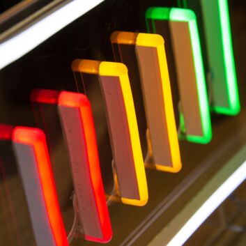 Batteriesymbol mit Ladeanzeige LED-Neonschild für Bar und Wohnzimmer