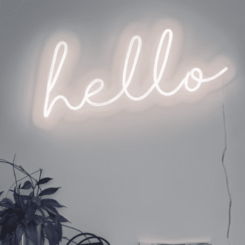 Hello LED Neon Schriftzug als moderne Wanddekoration