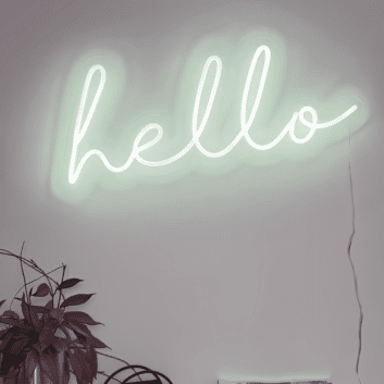 Hello LED Neon Schriftzug als moderne Wanddekoration