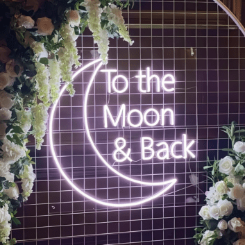 To the Moon &amp; Back LED-Neonschild für Hochzeit Event