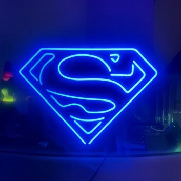 Superhelden Emblem LED-Neonschild für Gaming und Wohnzimmer