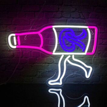 Kreatives LED Neonschild mit laufender Flasche und abstrakter Flüssigkeitsform als moderne Wandbeleuchtung für Bar Wohnzimmer oder Lounge