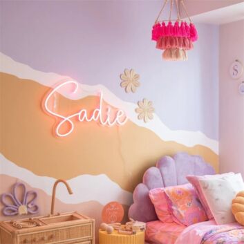 Personalisierter Name als LED-Neonschild in Schreibschrift
