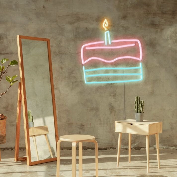 Geburtstagstorte mit Kerze LED-Neonschild Party Wohnzimmer