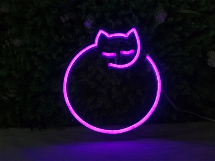 Brighten Up Your Bedroom, Home Office, or Pet Corner with the Mini Cat LED Neon Sign.