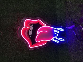 Lippen mit herausgestreckter Zunge LED-Neonschild für Bar Club
