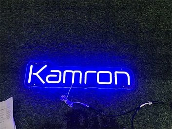 Kamron LED Neonschild mit Namen für Wohnzimmer und Bar