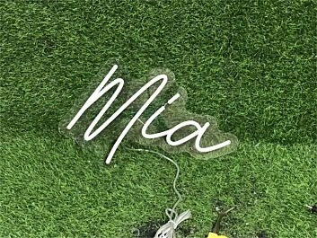 Mia LED-Neonschild Wohnzimmer Kinderzimmer
