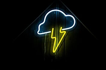 Gewitterwolke mit Blitz LED-Neonschild für Bar und Wohnzimmer