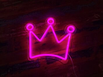 Krone LED-Neonschild für Wohnzimmer oder Bar