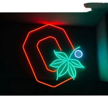 Buchstaben O mit Blattmotiv LED-Neonschild für Wohnzimmer Bar