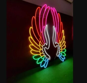 Bunte Engelsflügel LED Neonlicht Regenbogen Wanddekoration für Wohnzimmer Studio und Events