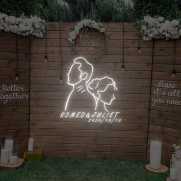 Personalisierte Hochzeits LED Neon Signatur mit Paar Silhouette Namen und Datum