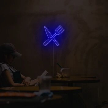 Modernes LED Neonschild mit Messer und Gabel Motiv als stilvolle Wanddekoration für Küche Café oder Restaurant