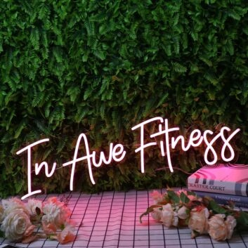 In Awe Fitness LED-Neonschild für Fitnessstudio Sportbereich