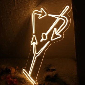 Cocktailglas mit Pfeilen LED-Neonschild für Bar Party